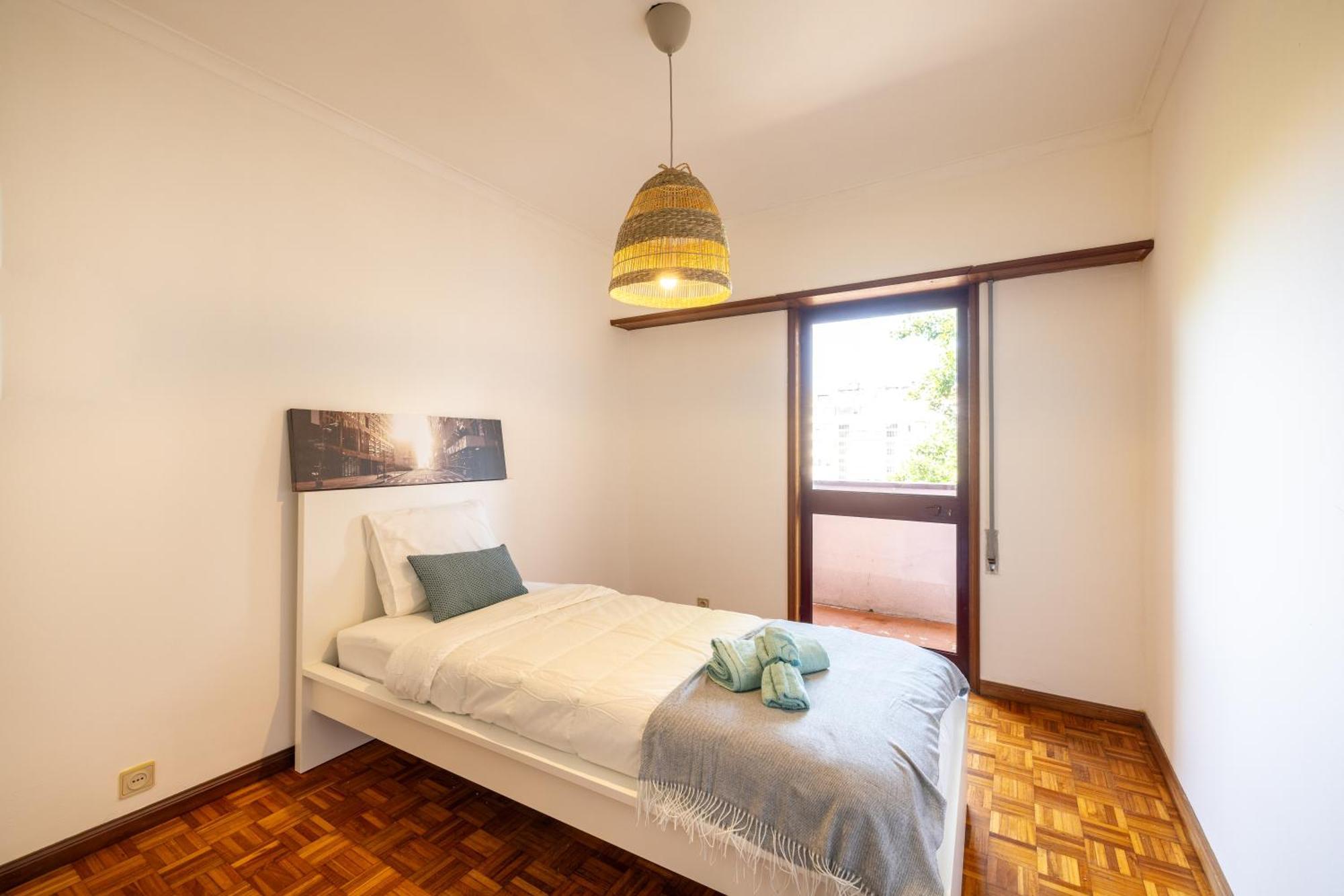 Boavista Premium With Ac, Terrace- Parking ,supermarket And Metro T3 Apartment