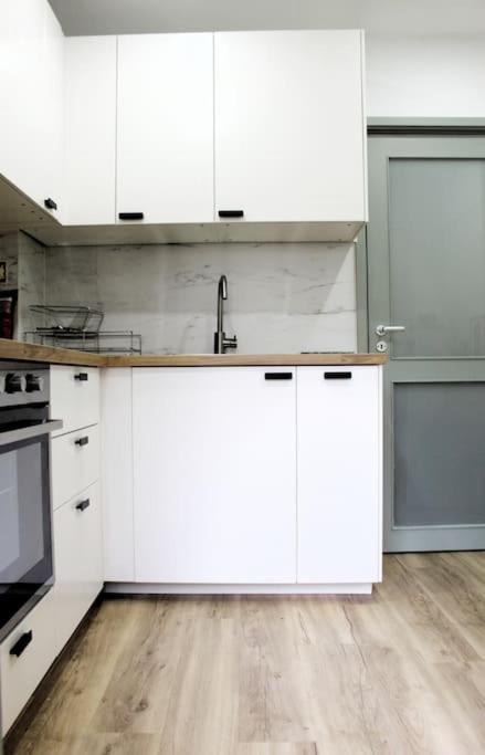 Lovling And Friendly With Terrace Apartment Porto