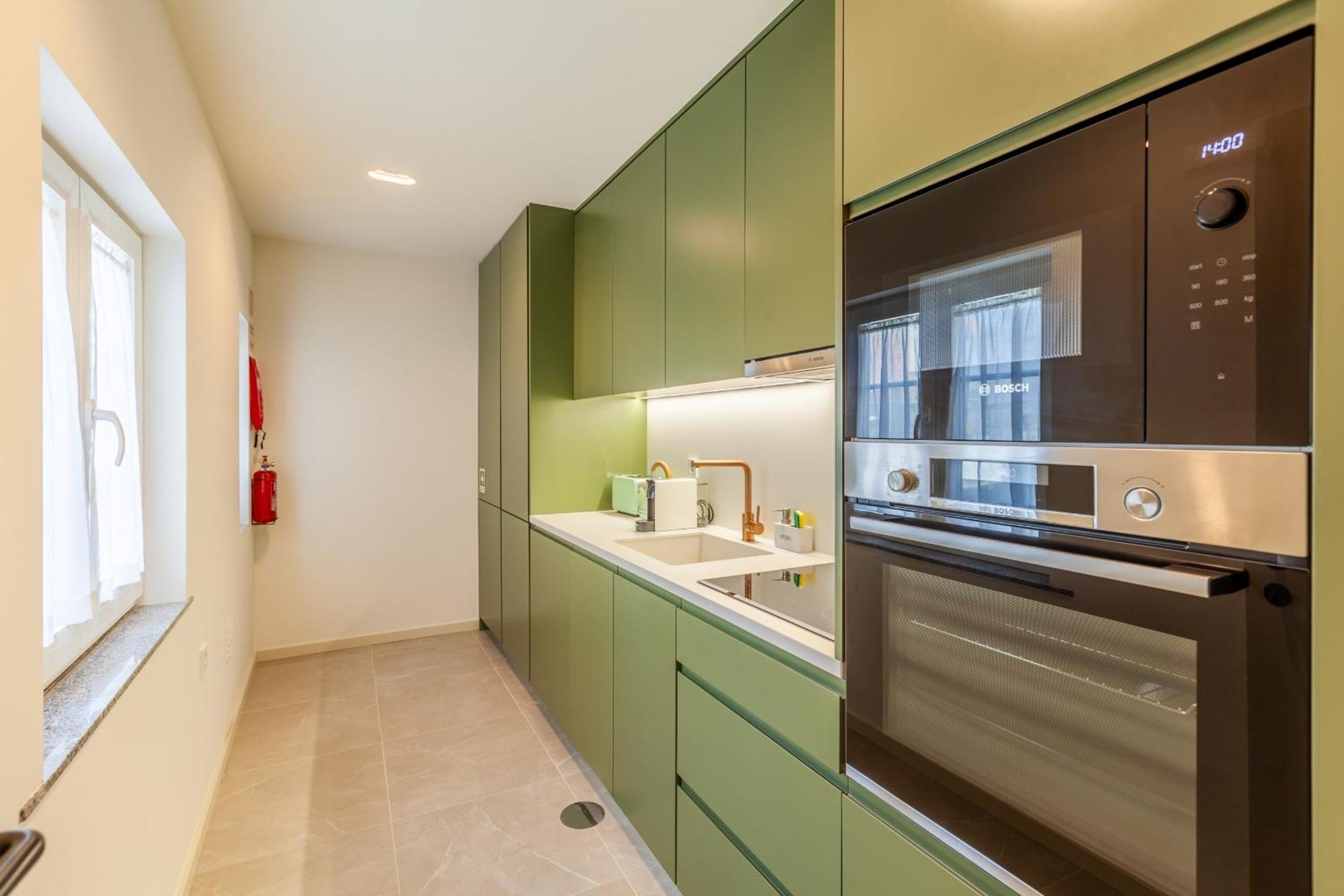 Apartment Savvy Signature
