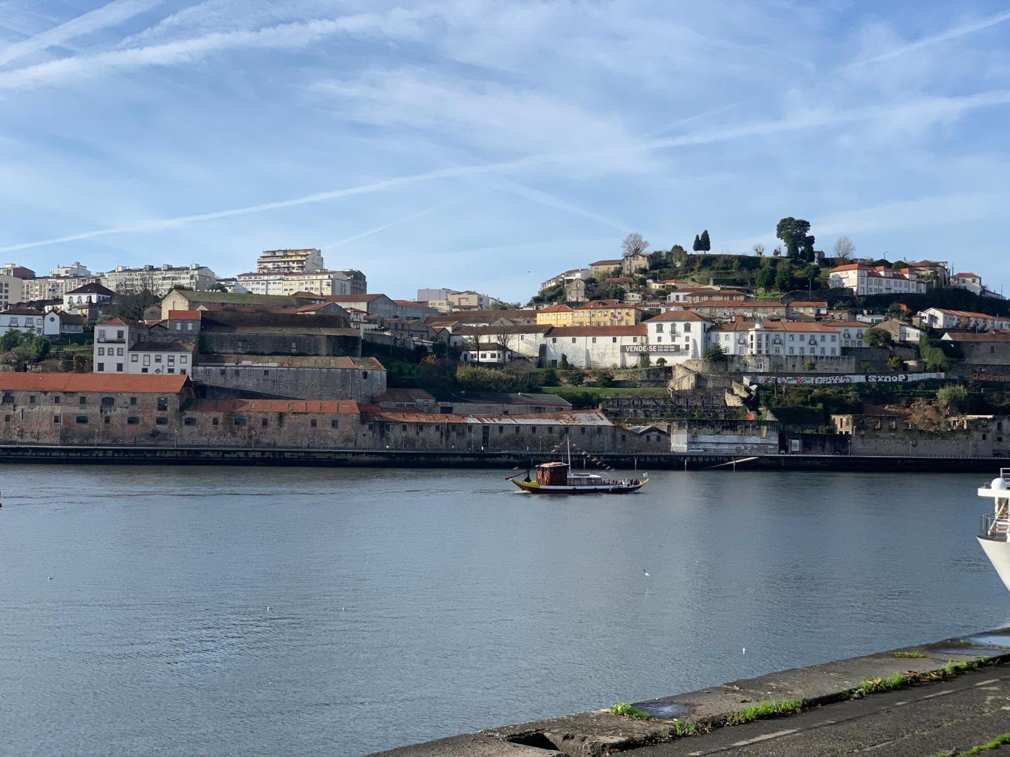 Blancohouse. Fozdodouro Holiday home