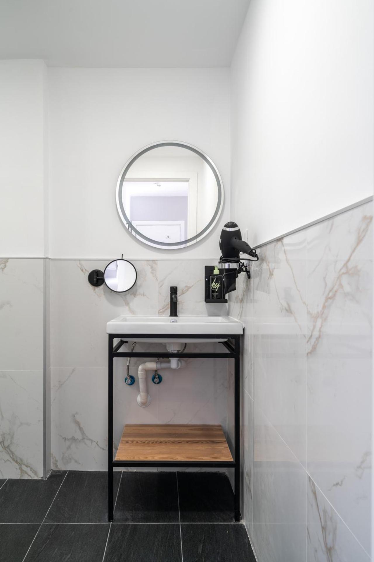 Limehome Rua De Dom Manuel Ii Apartment Porto