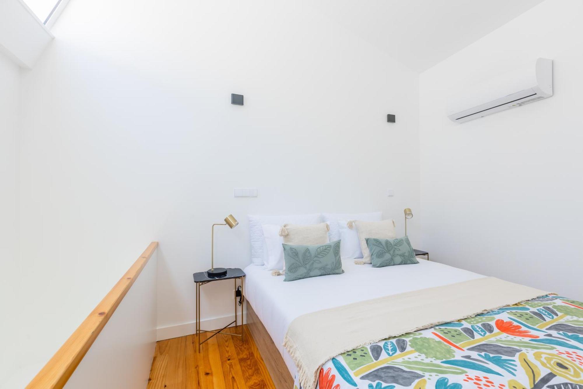 Heroismo Duplex Terrace Apartment *