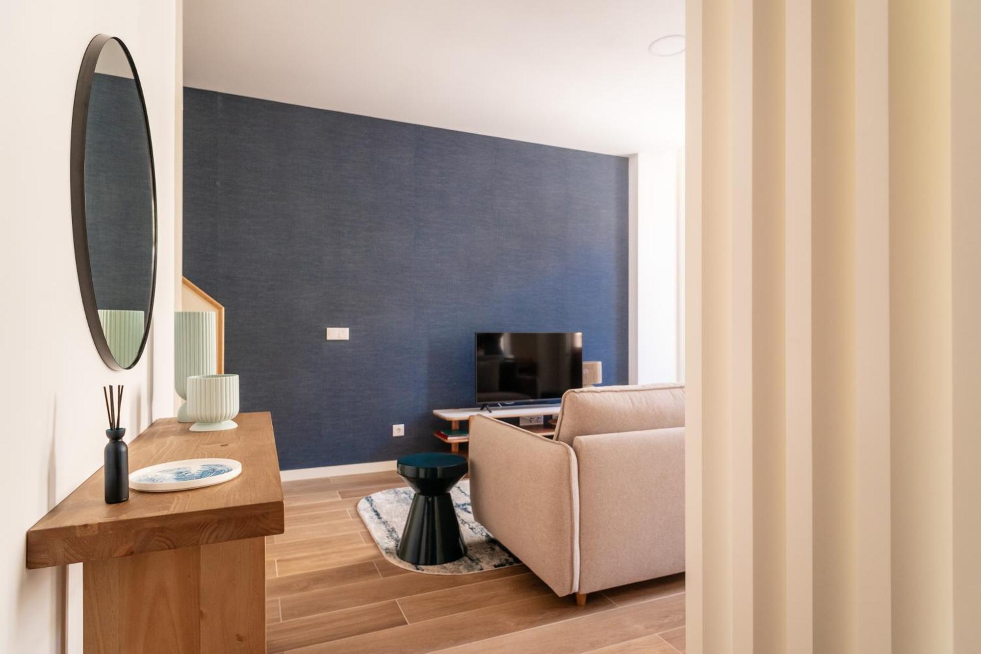 Bright Bonfim Flat W/ Balcony By Lovelystay Porto