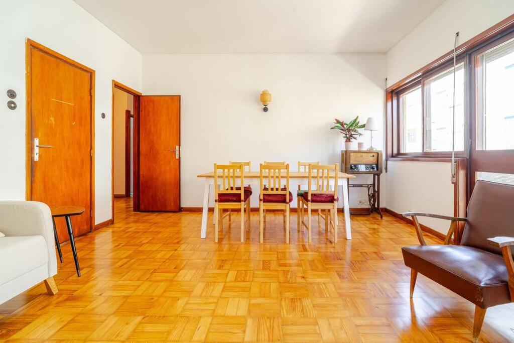 Bonfim Sunny Vintage Apartment