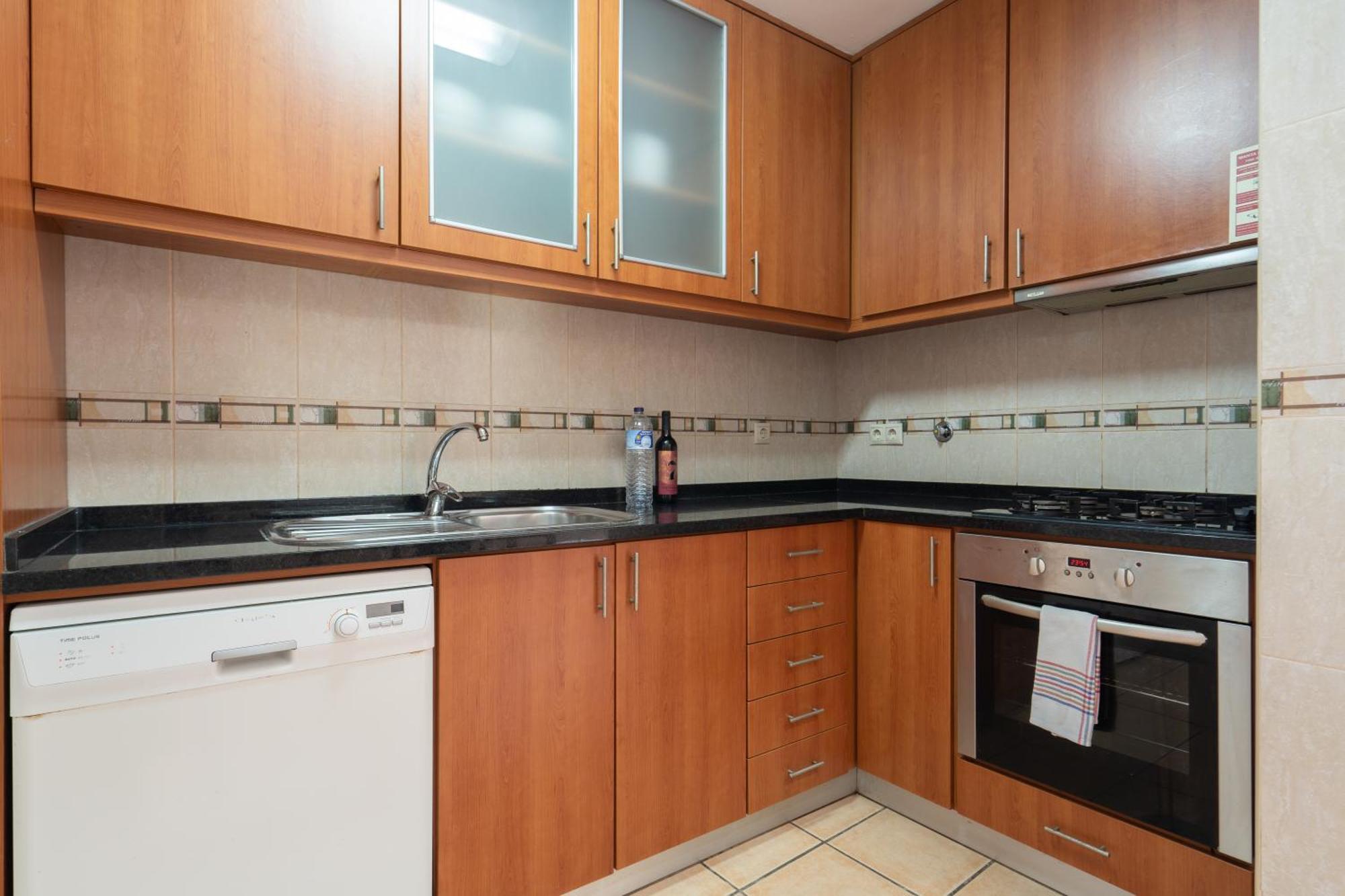 Host Wise - Spacious Duplex House - Jacuzzi & Terrace * Porto