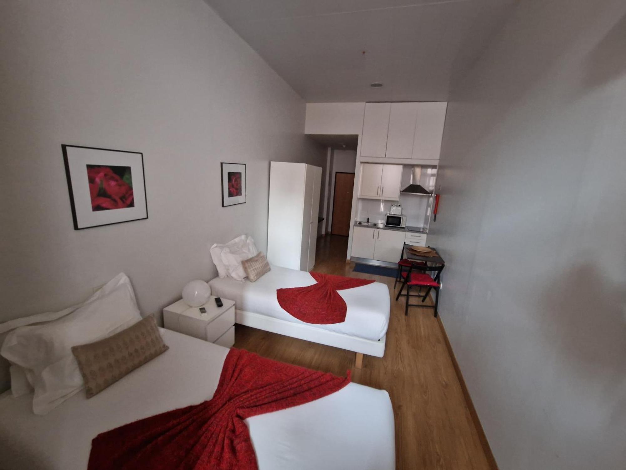 12 Short Term Apartment