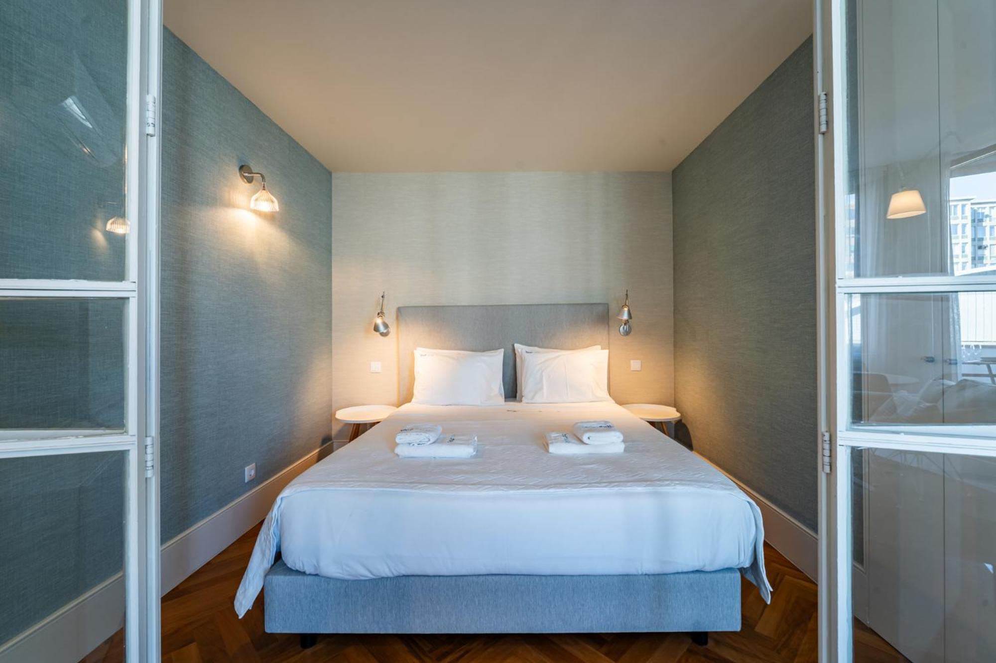 Apartment Chic And Glamorous Downtown With Terrace-f Porto