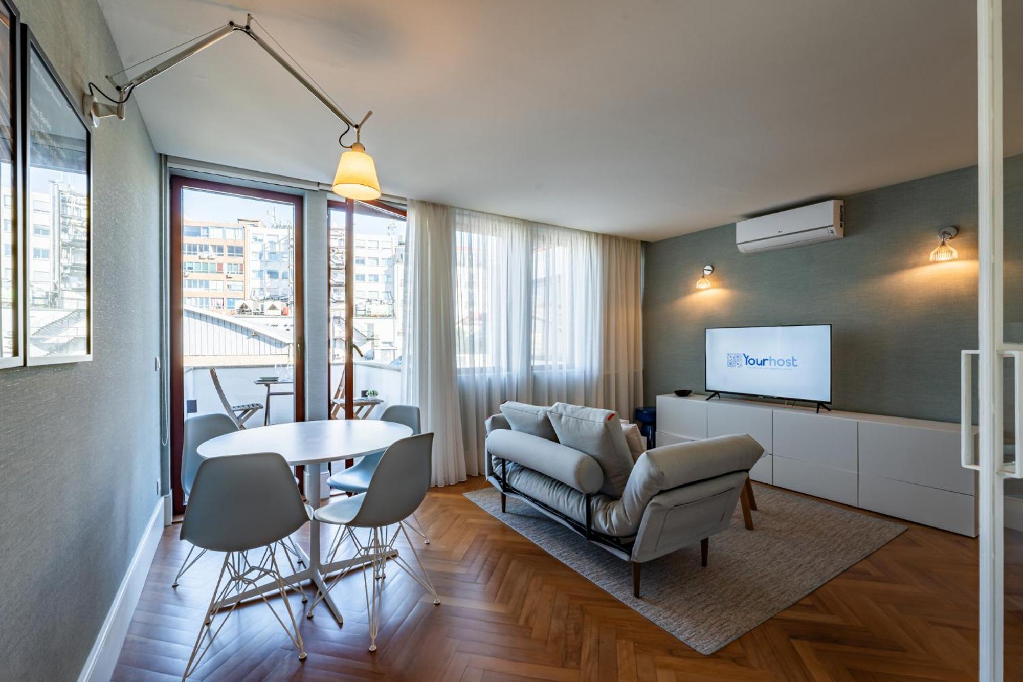 Chic And Glamorous Downtown With Terrace-f * Porto