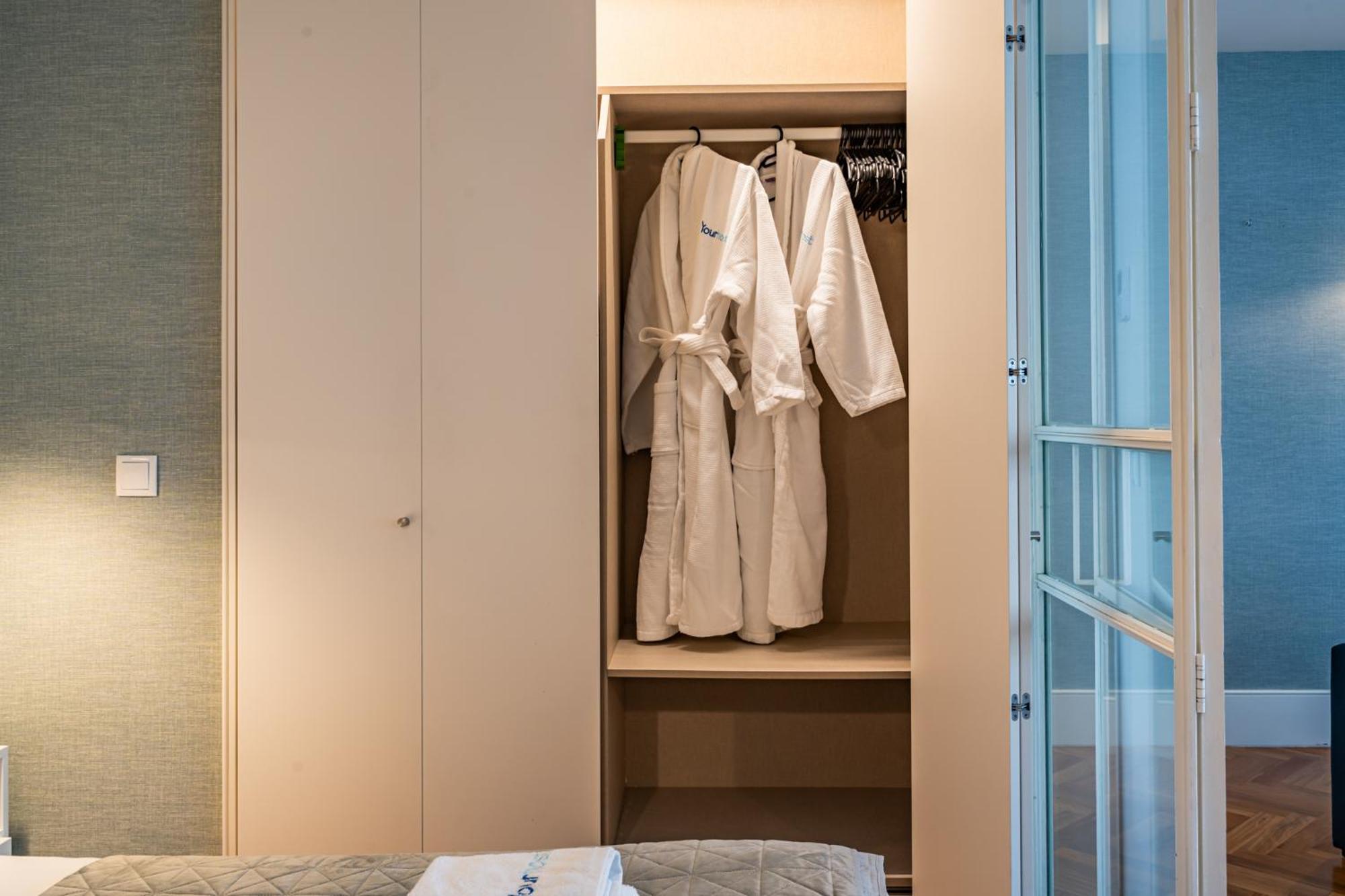 Chic And Glamorous Downtown With Terrace-f Apartment Porto