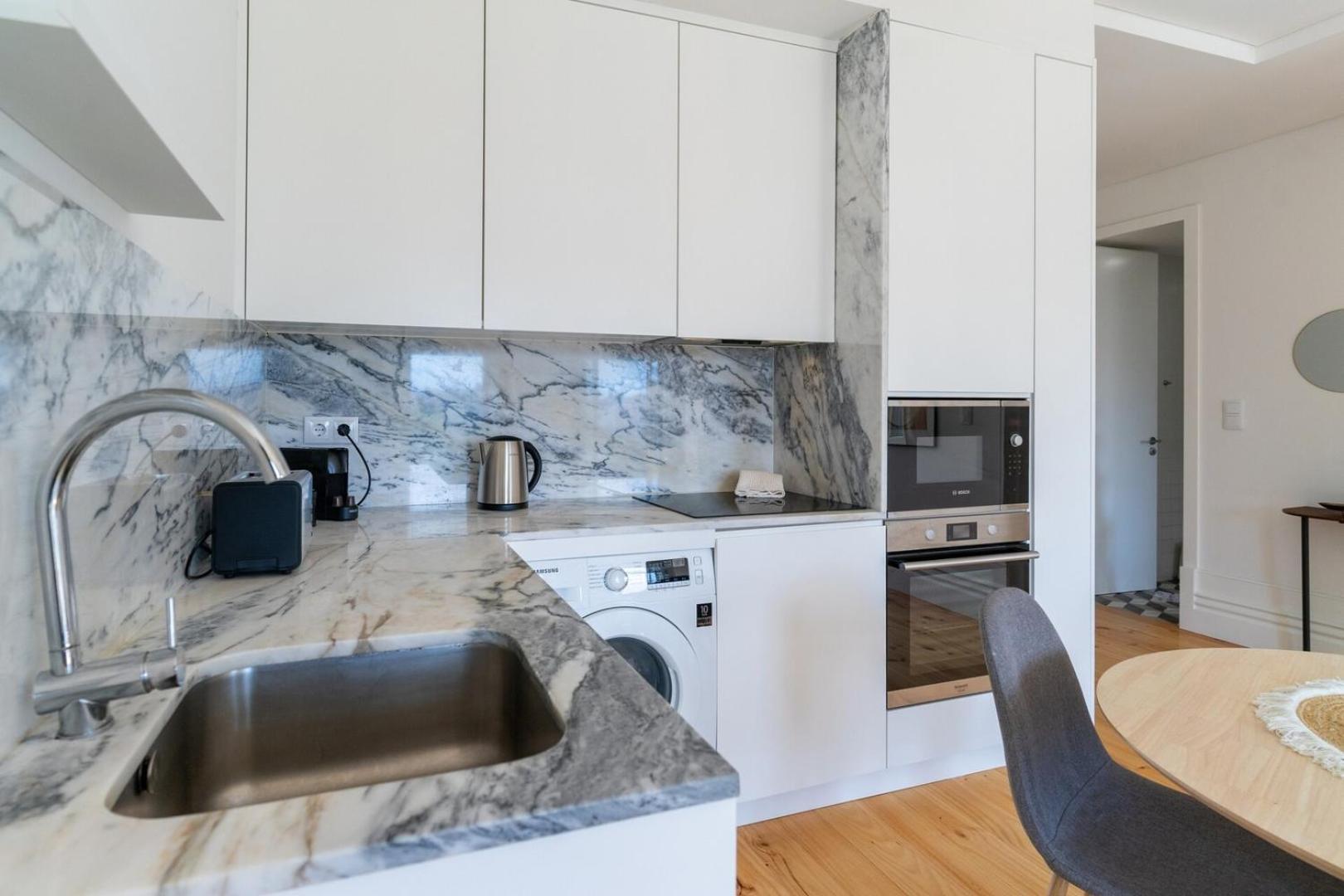 Apartment Gorgeous Flat W. Balcony In Iconic Pedestrian St *