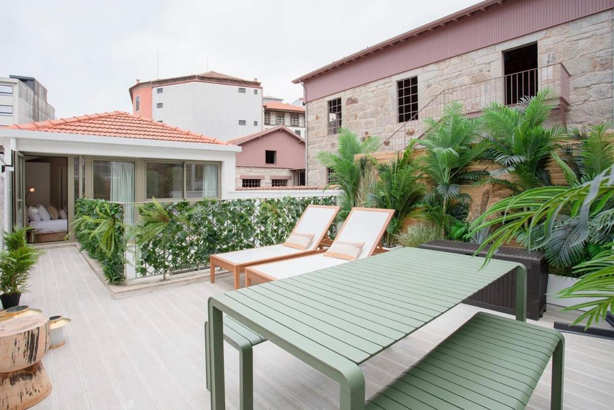 Liiiving In - Soho Urban Retreat *