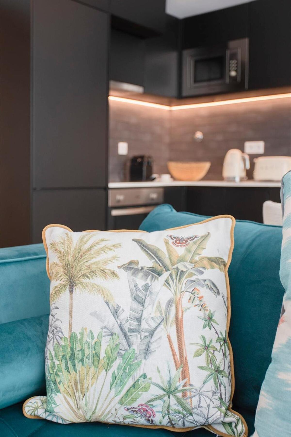 Liiiving In - Soho Urban Retreat