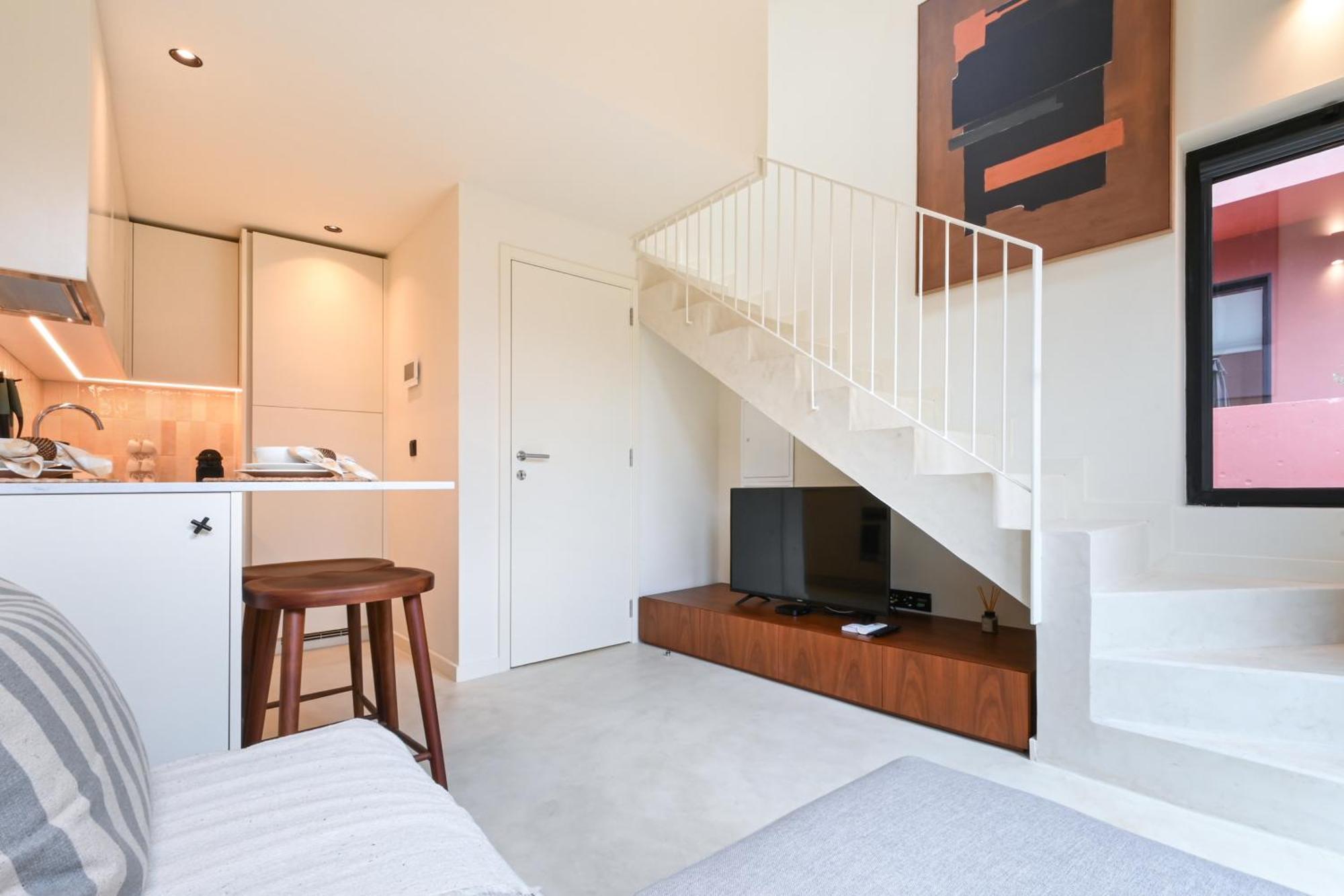 On Cozy Apartment *