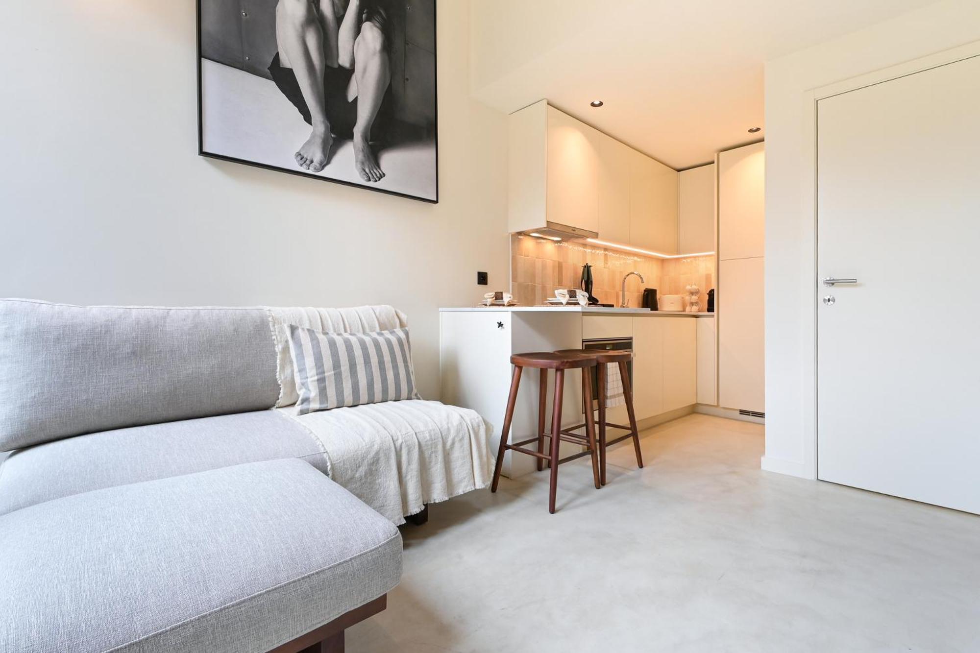 On Cozy Apartment