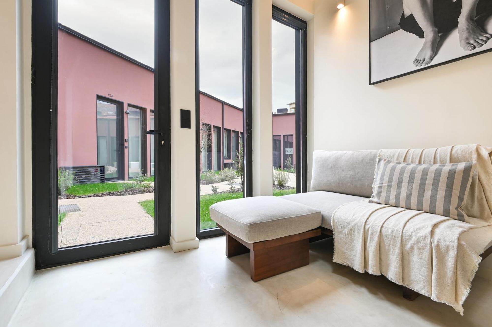 On Cozy Apartment *