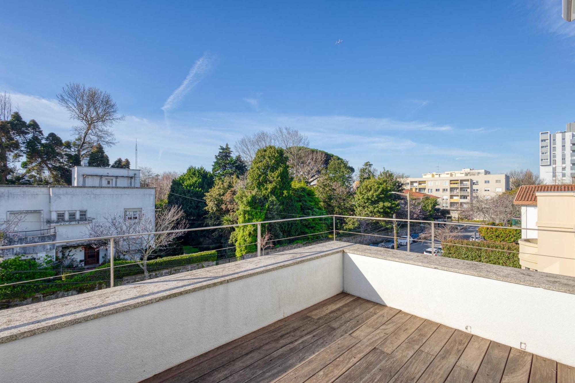 On - Luxury House - Pool & Parking & Pet Friendly Holiday home