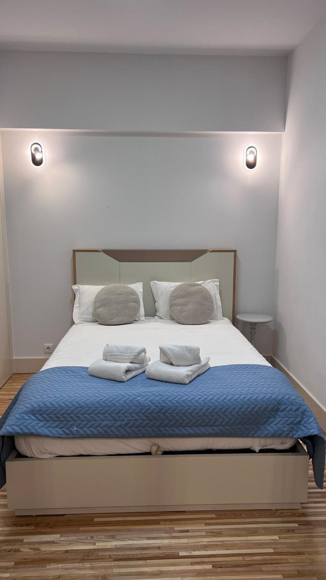 New - Prime Location In The Heart Of Apartment *