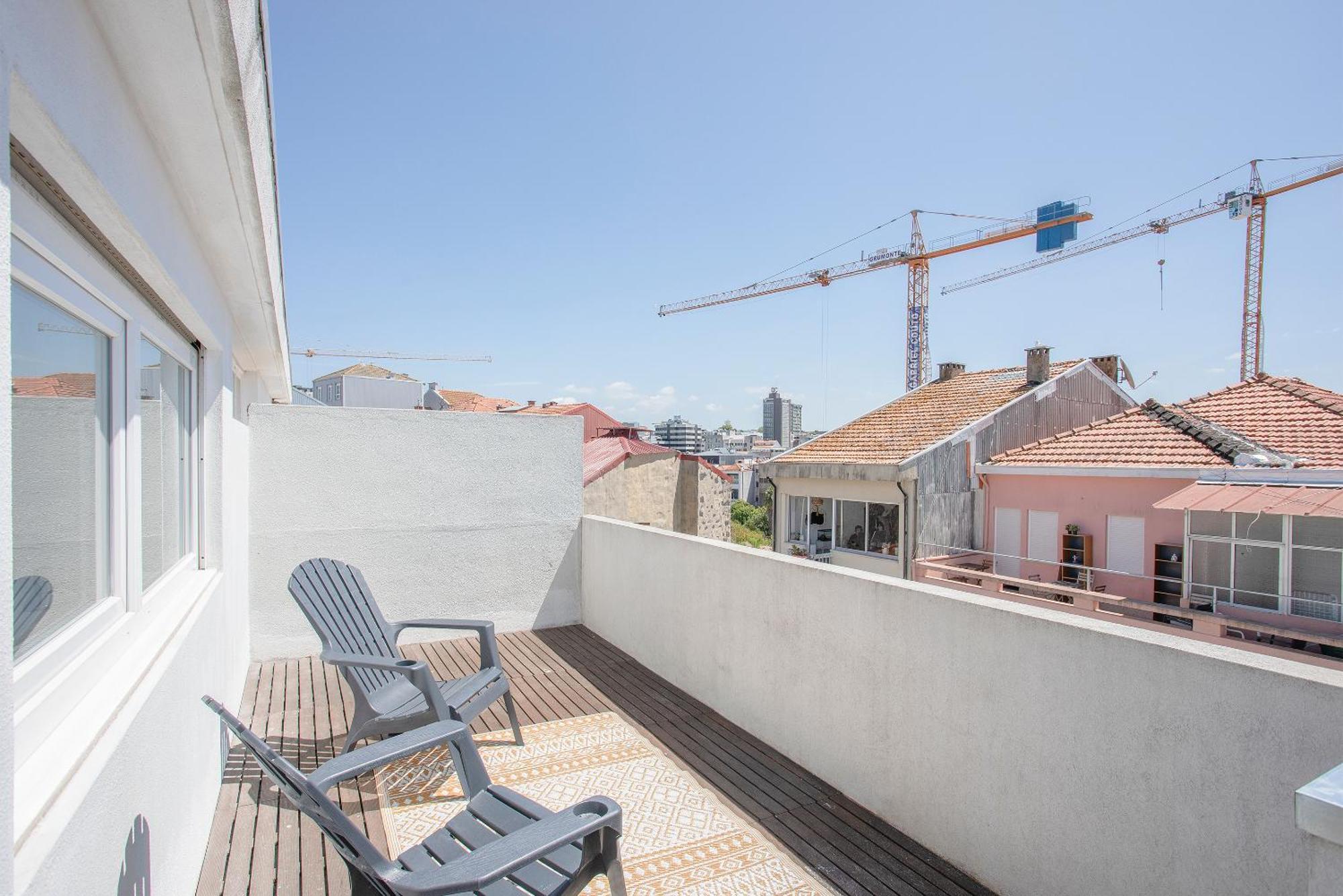 Apartment Liiiving In - Downtown Balcony