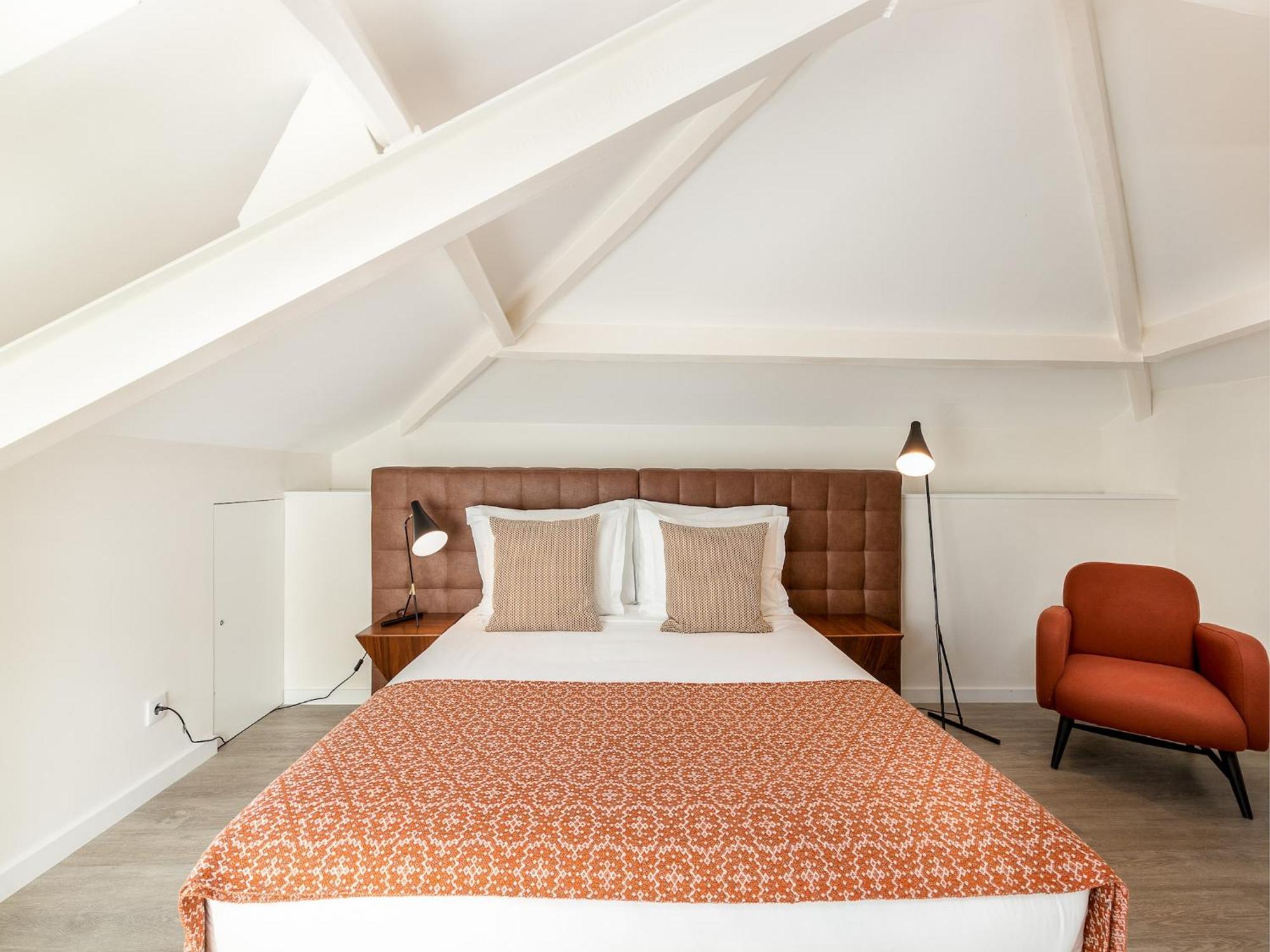 Spacious 4-bedroom In Apartment Porto
