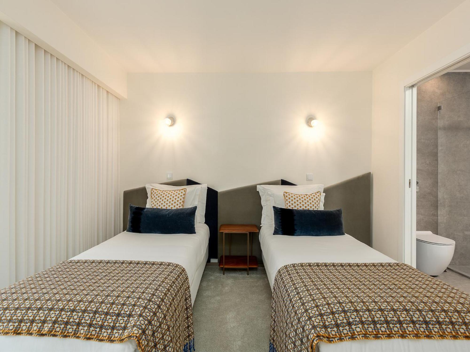 Spacious 4-bedroom In * Porto