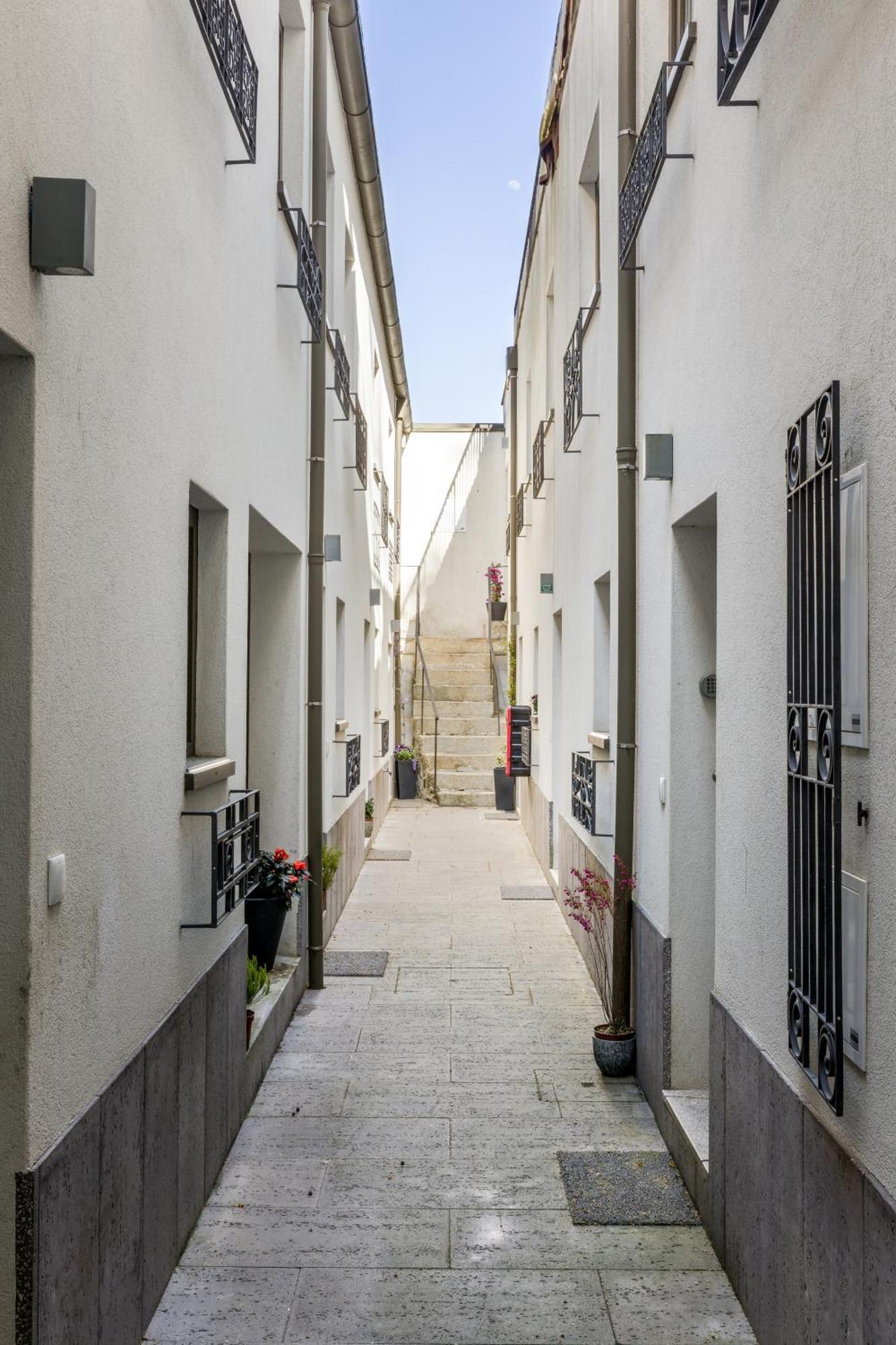 Apartment Bombarda By Dream