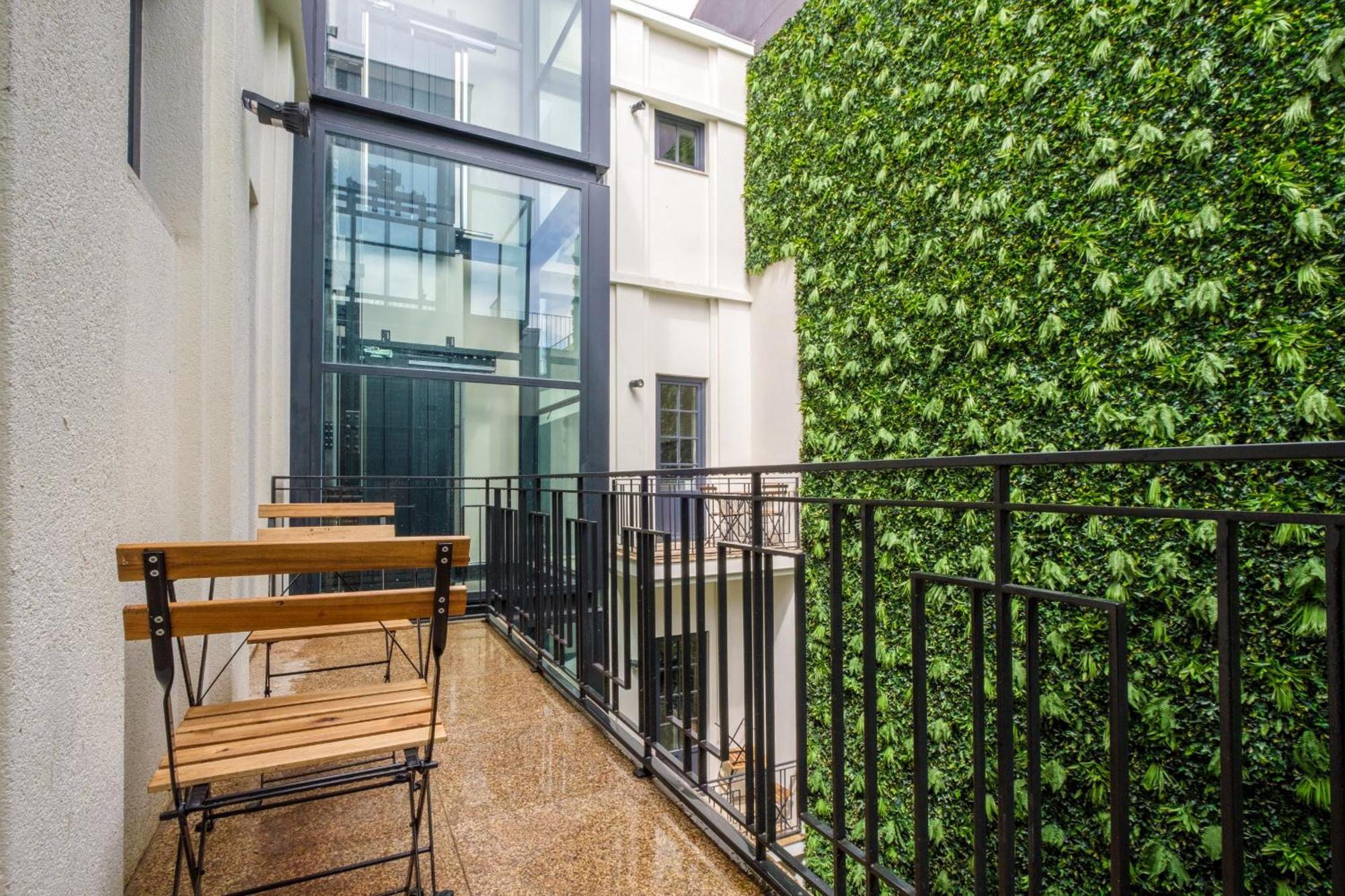 Art Deco 33 Luxury 2br Downtown Metro Ac