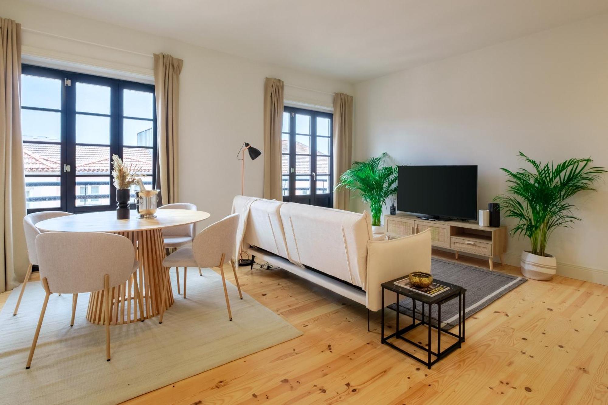 Art Deco 33 Luxury 2br Downtown Metro Ac Porto
