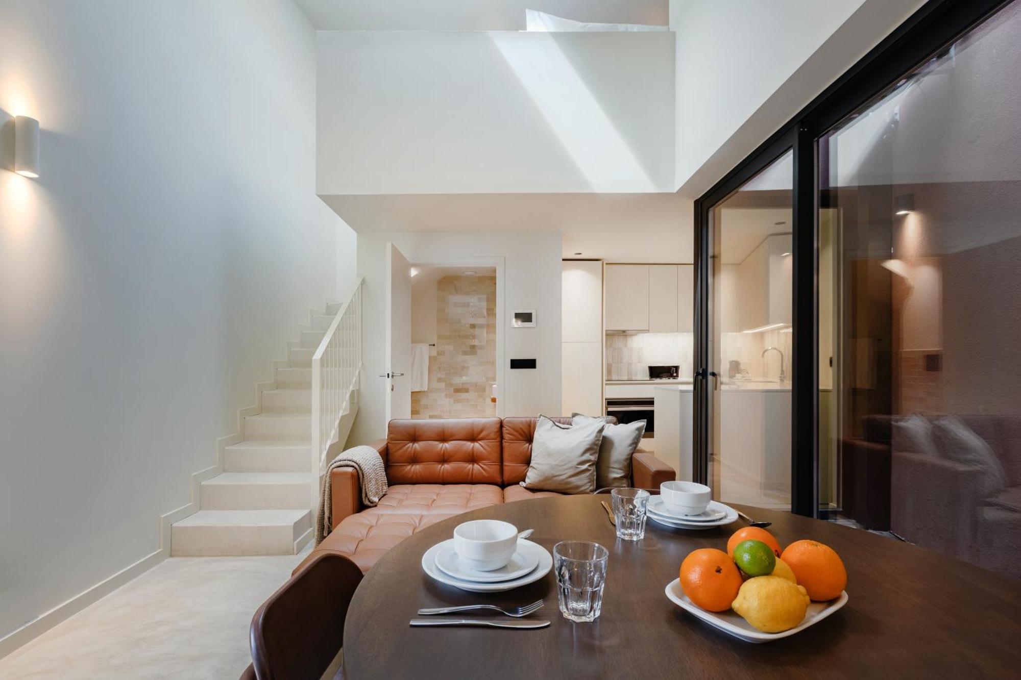 Minimalist Loft At Terracotta Collection Apartment *