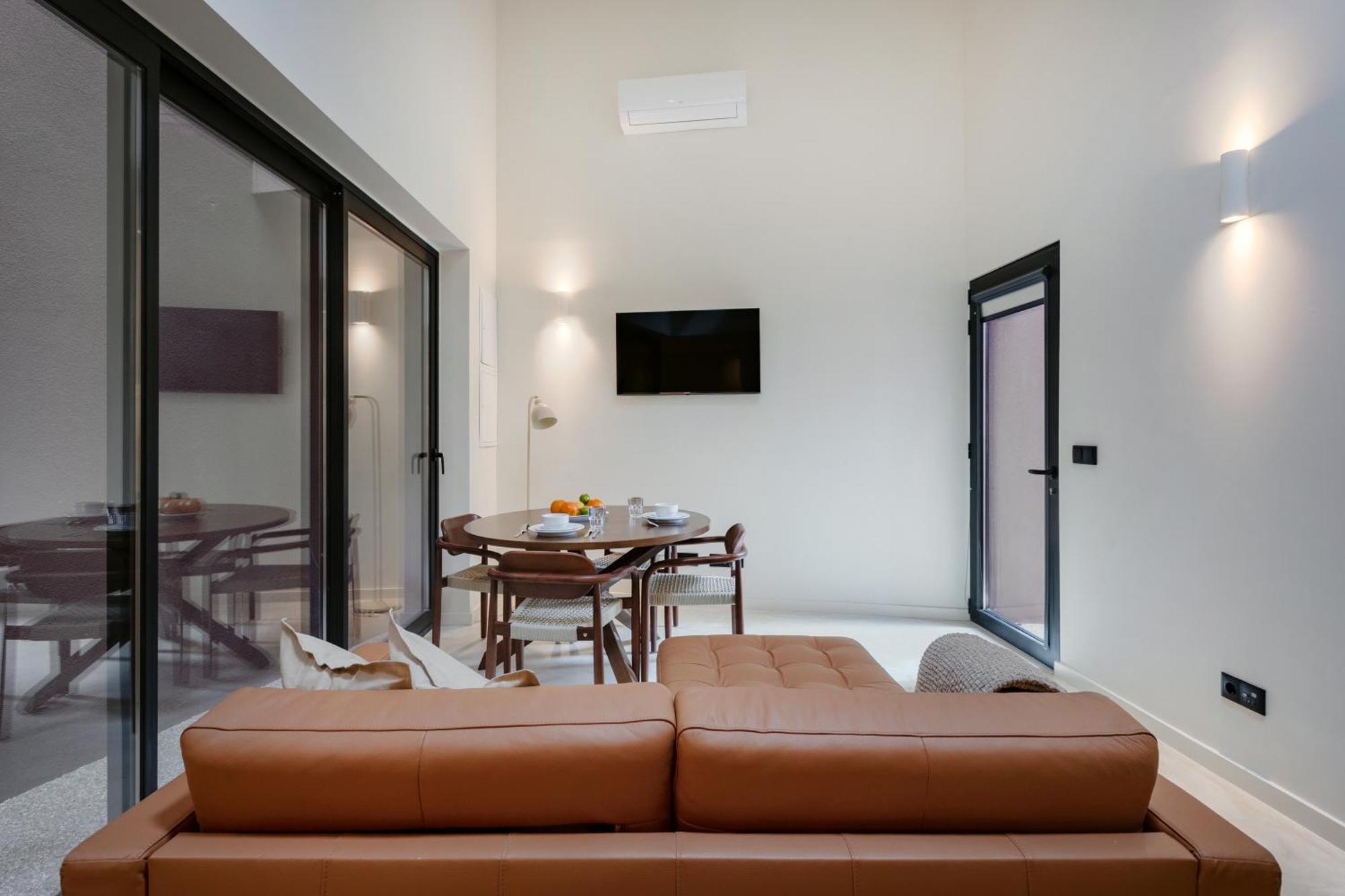 Apartment Minimalist Loft At Terracotta Collection *