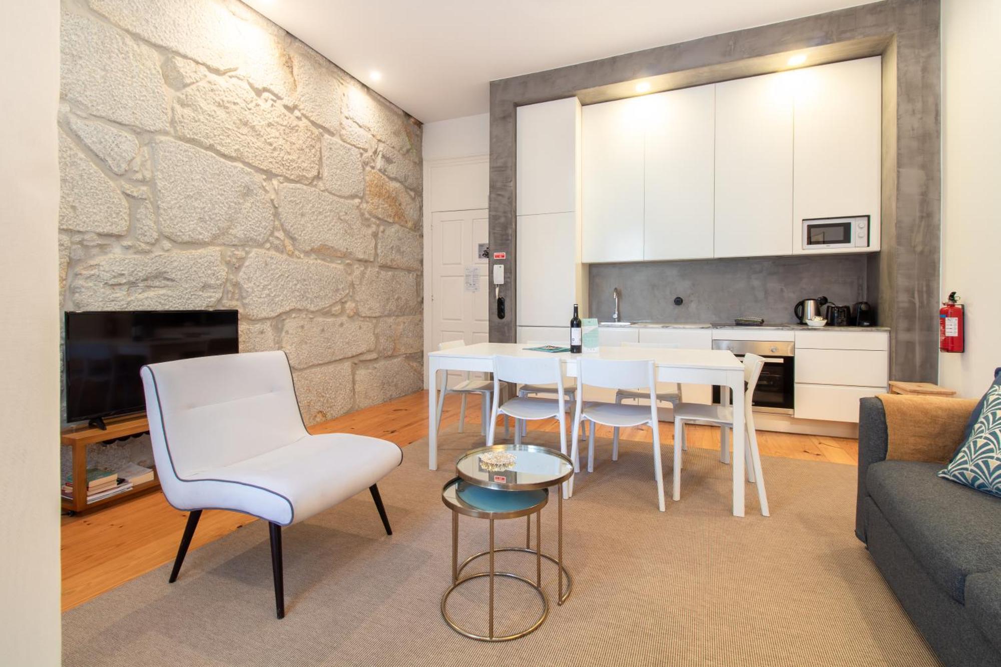 Lovelystay - Dirk Almada 3º T Apartment Porto