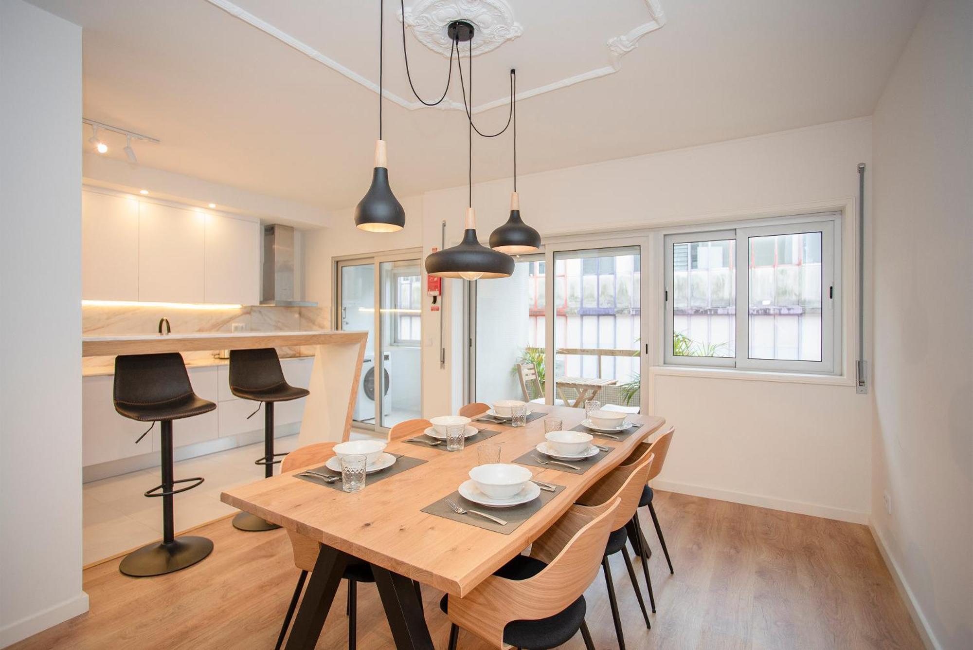 Liiiving In - Modern Design
