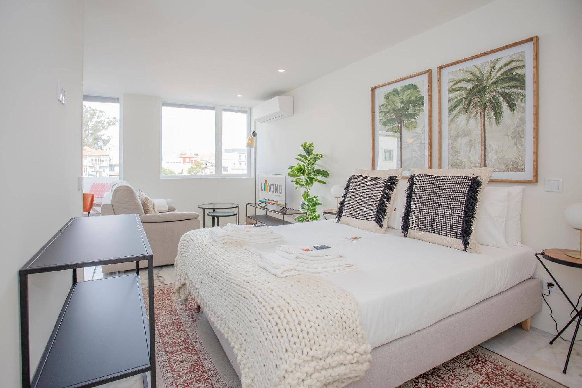 Liiiving In - Luxury Gallery Apartment