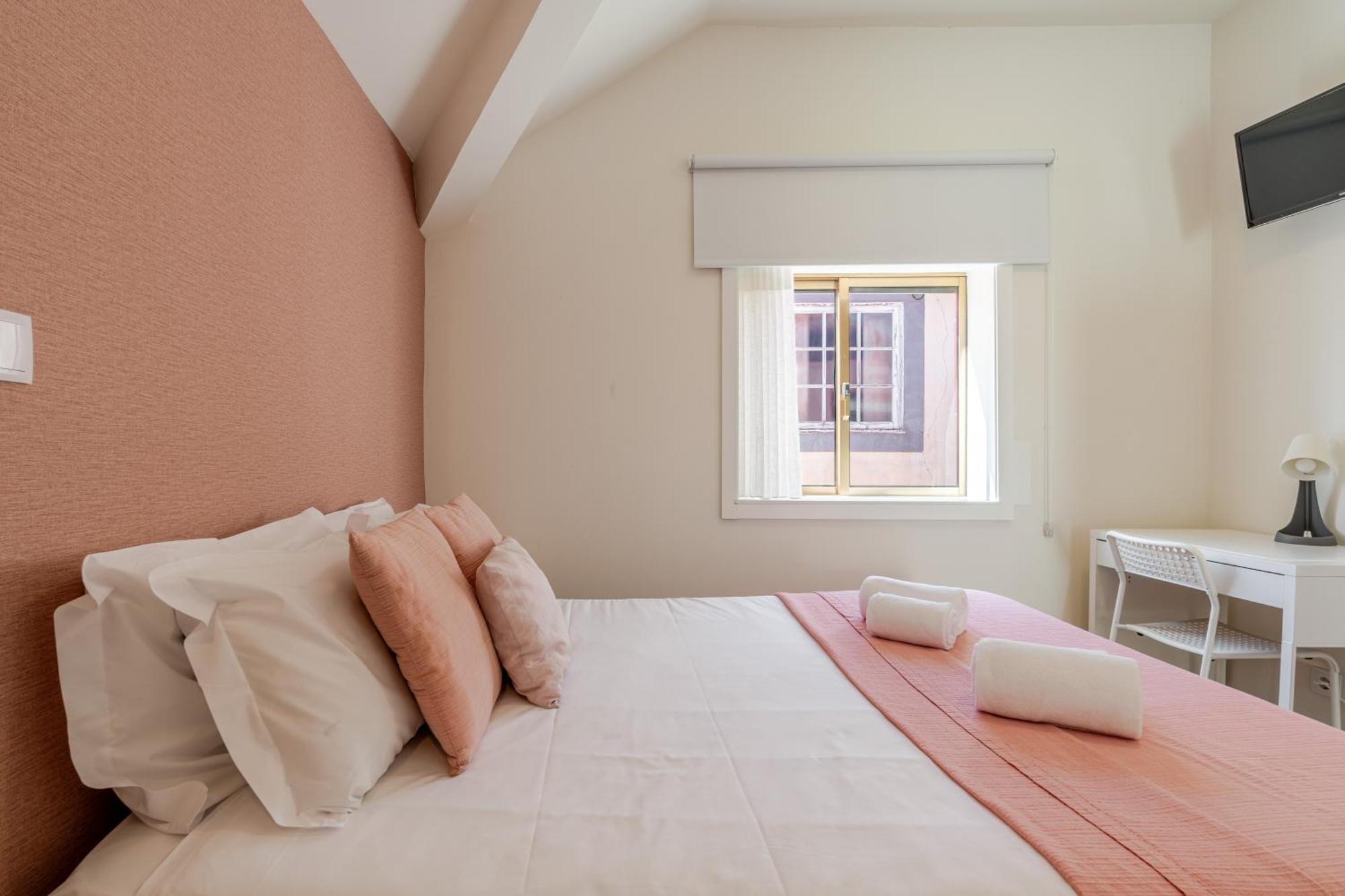 Petit By Pcale * Porto