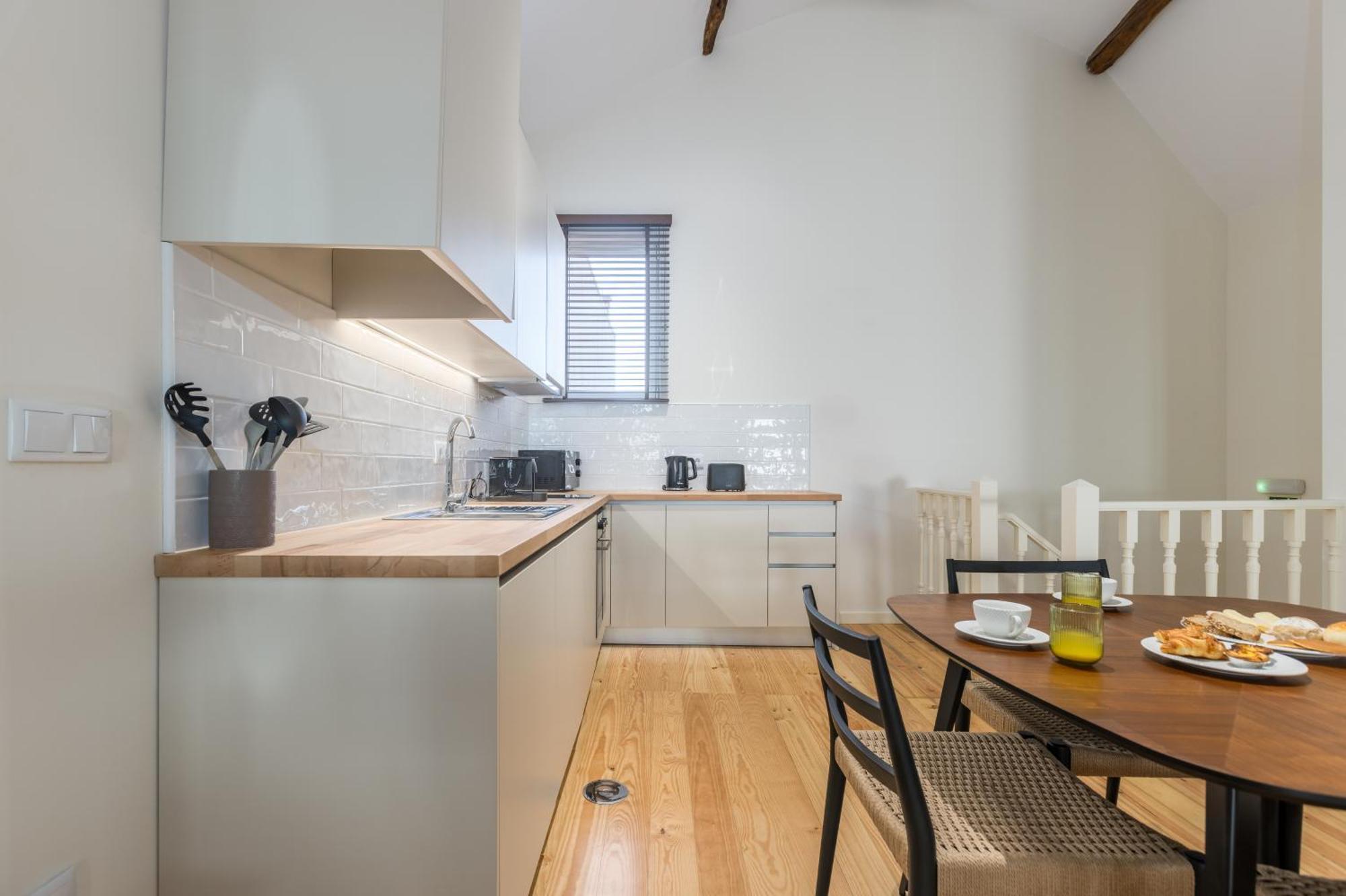 Albertina Carlos Alberto By Aspasios Appartement
