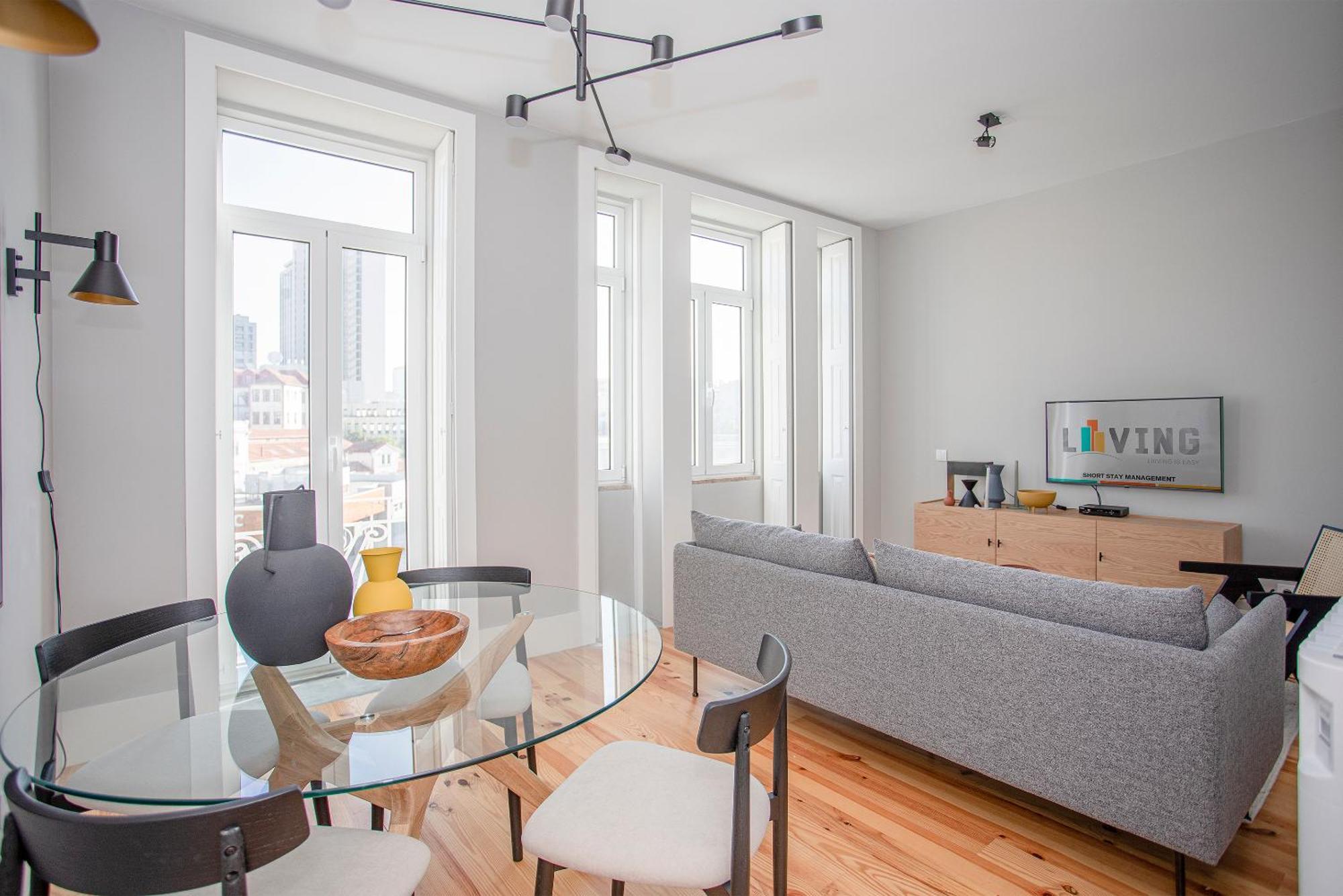 Liiiving In - Art Design Apartment