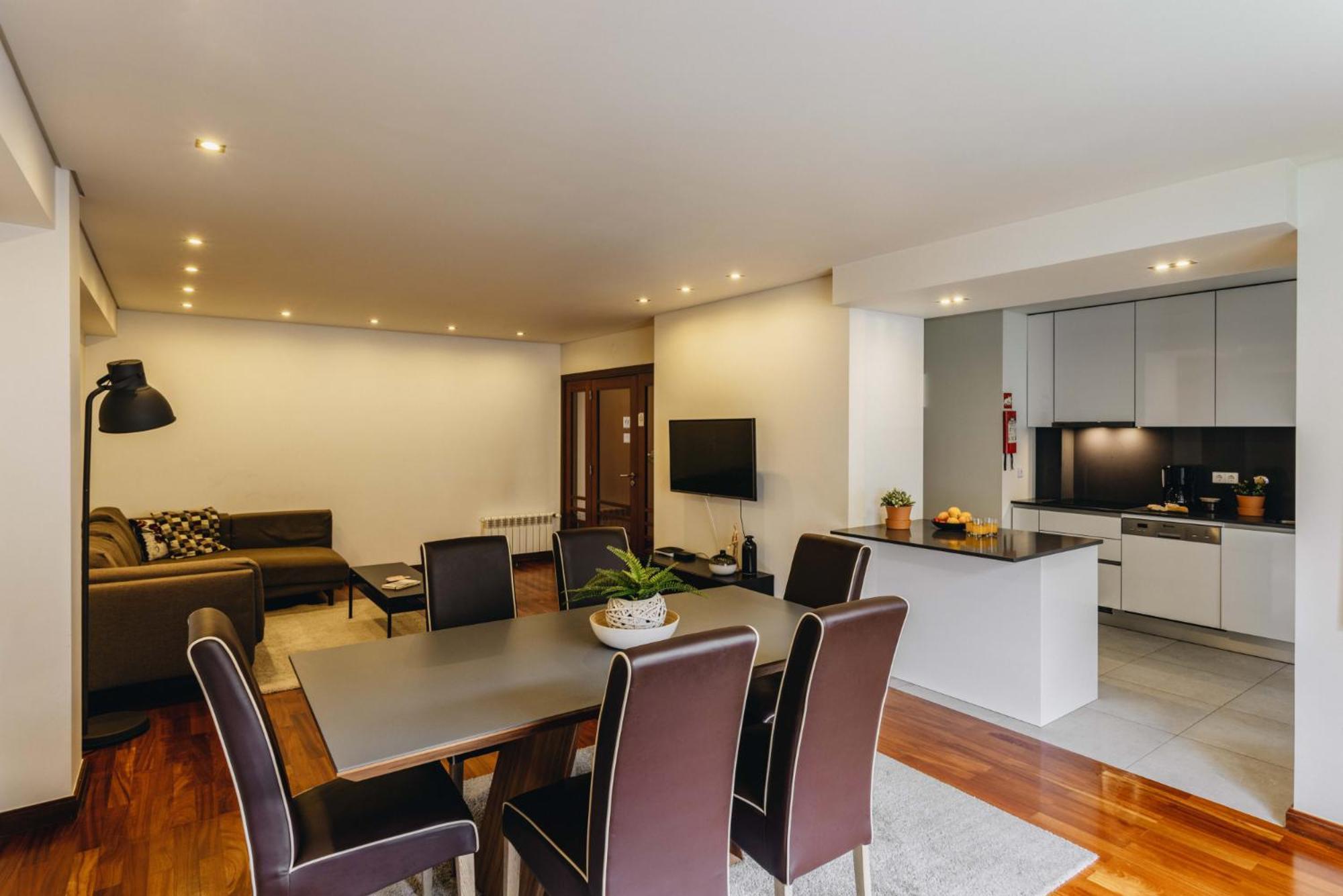 Apartment Premium With Private Terrace & Garage