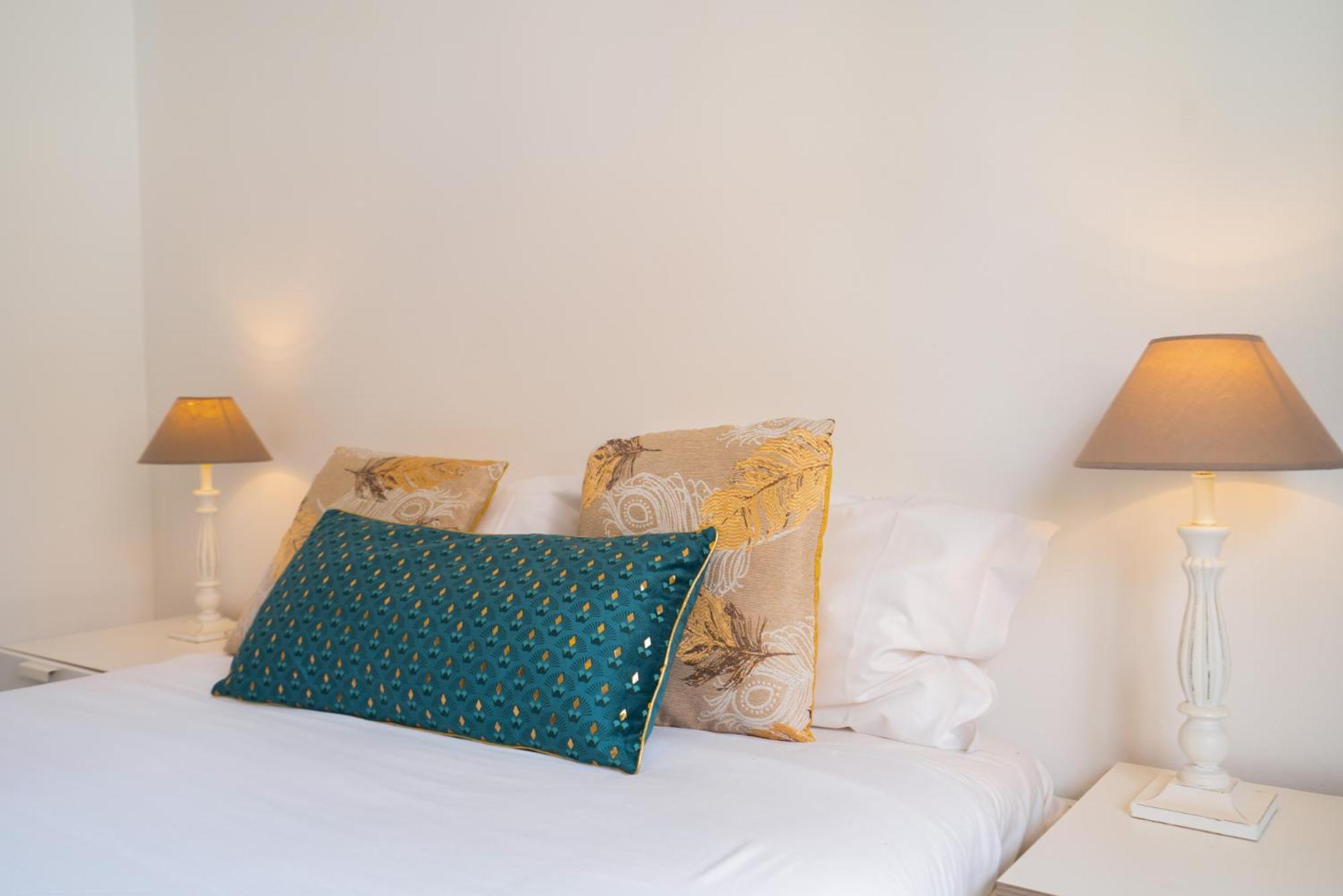 Renovated 3br Near Hotspots With Great Value Porto