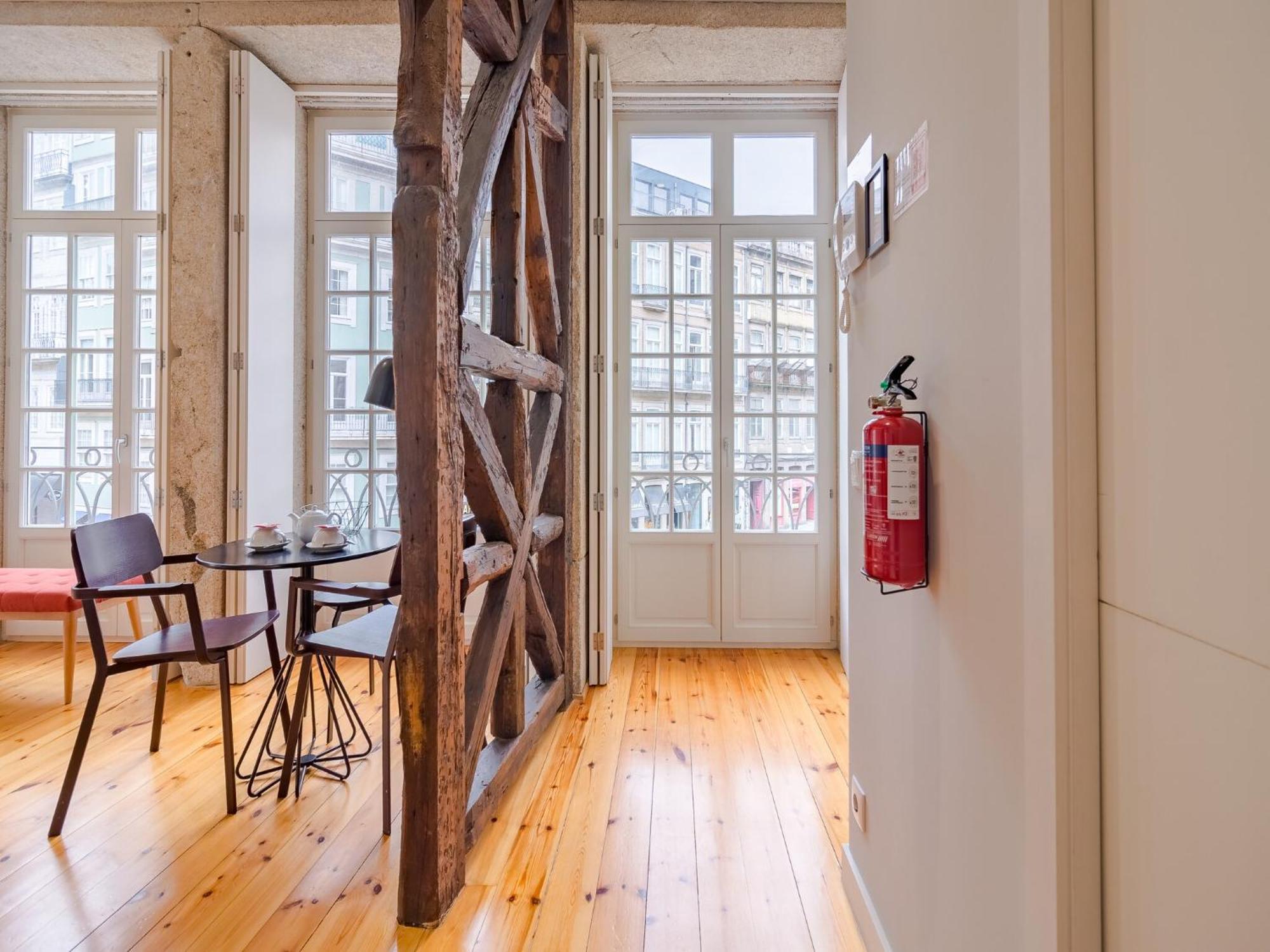 Appartement City-center With Modern Comforts