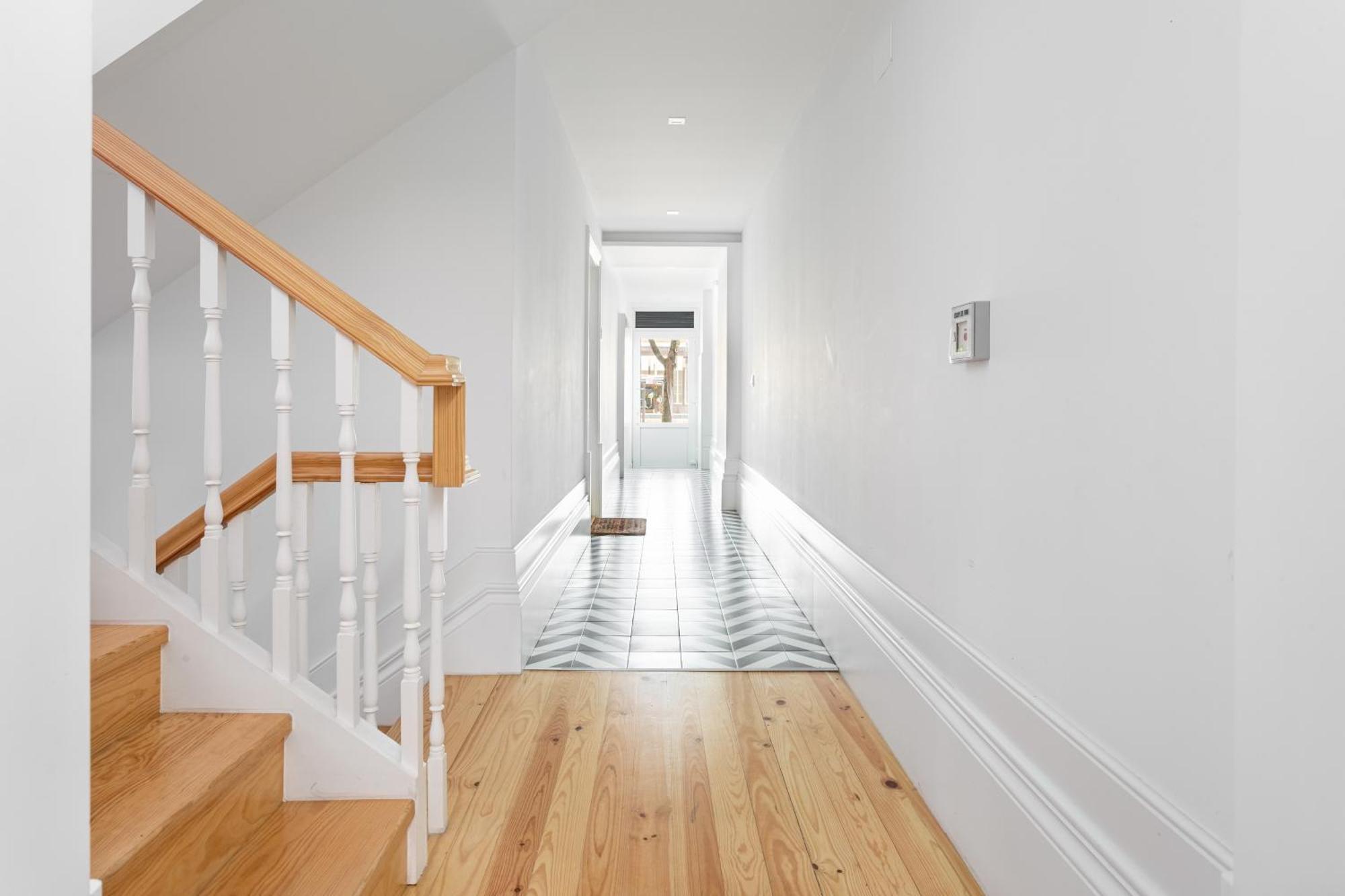 Joivy Elegant Escape-stylish 2br By Metro Porto