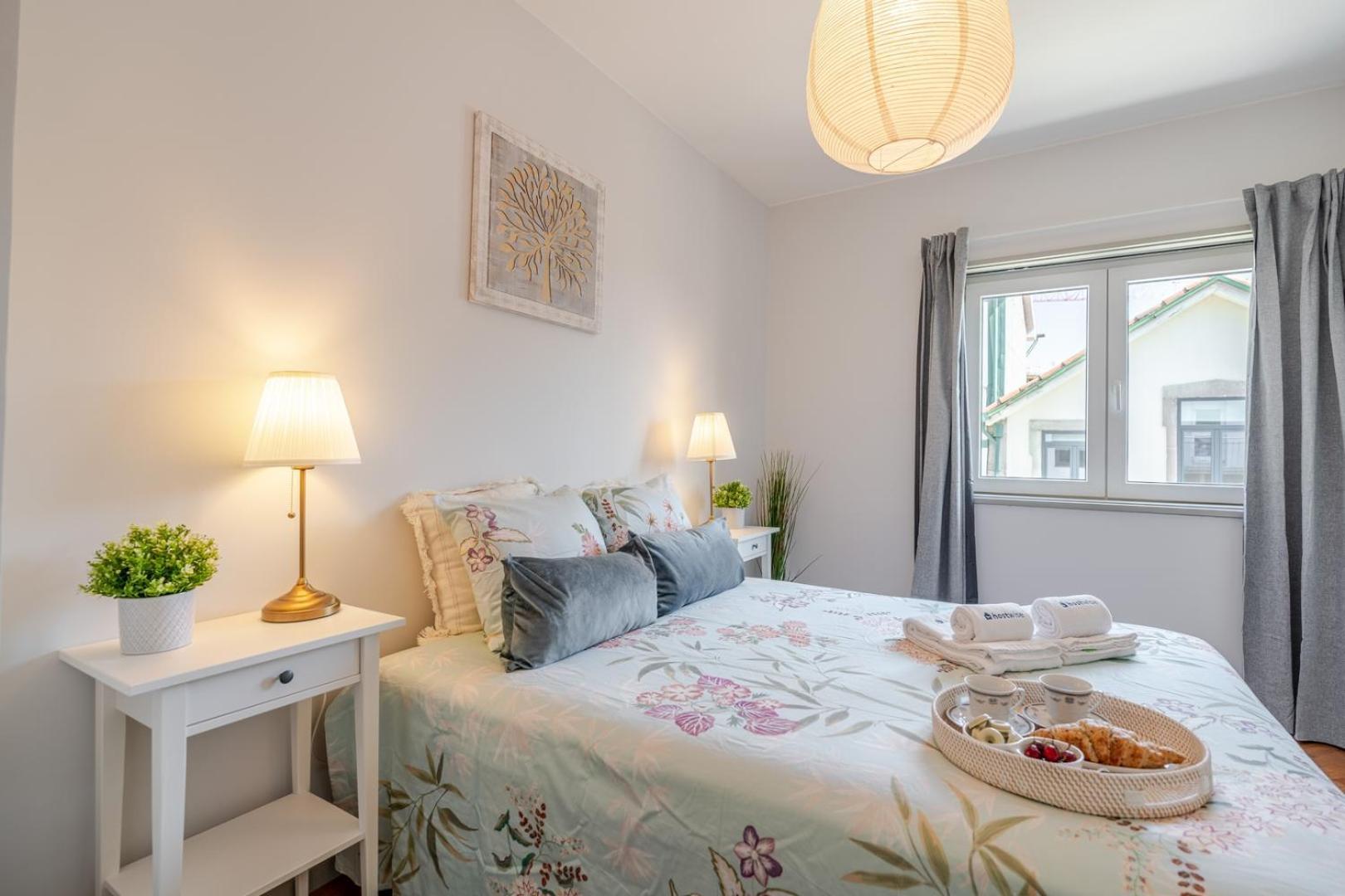 Hostwise - Bright & Spacious Flat W/ Garage Apartamento *