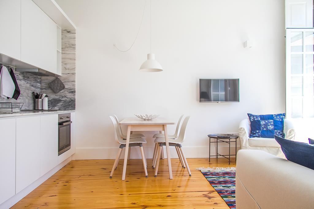 Apartment Liiiving In | Blue Flower