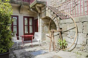 B. Arts Apartment *