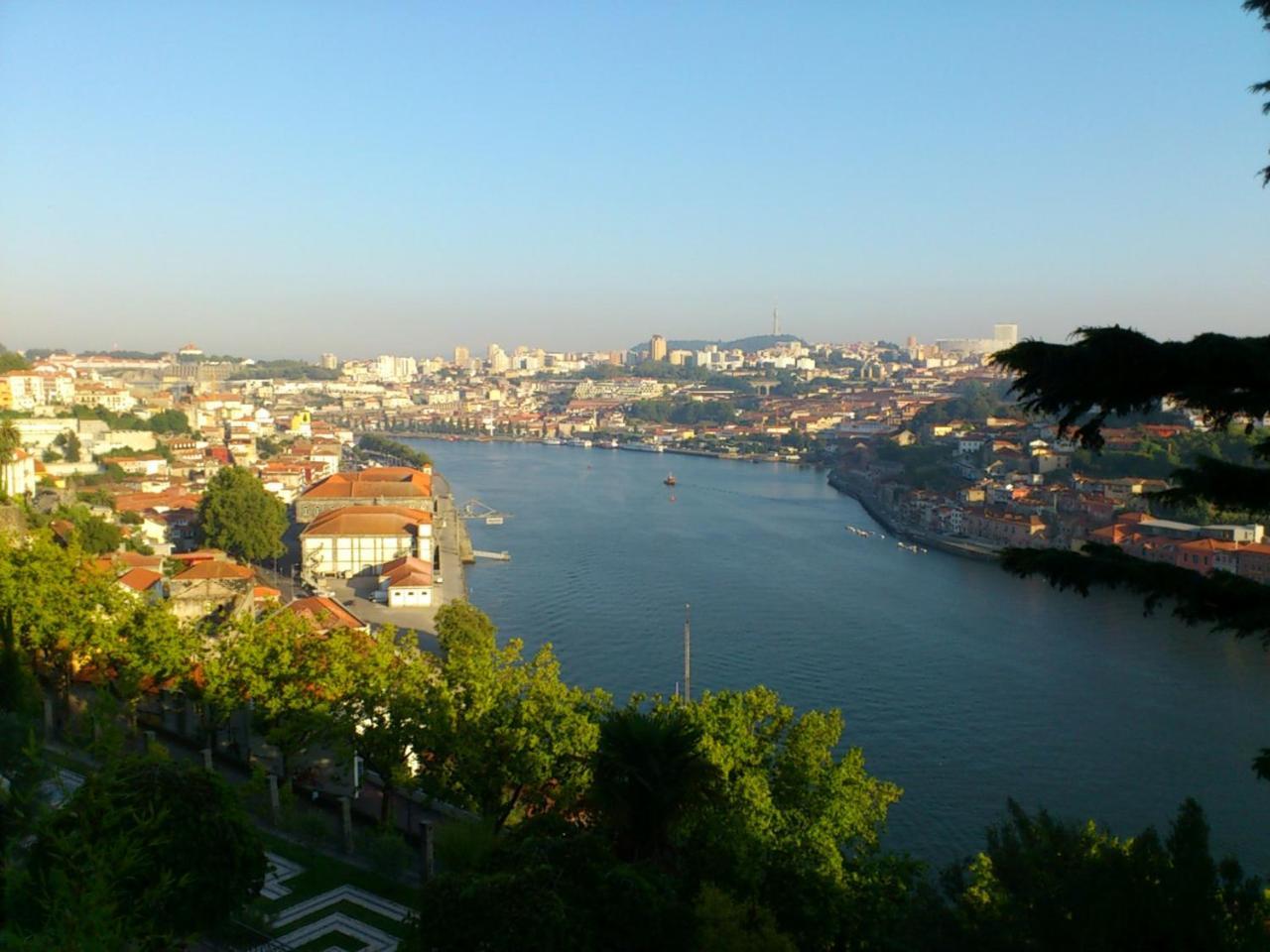 Apartment R. De Ciriaco Cardoso *