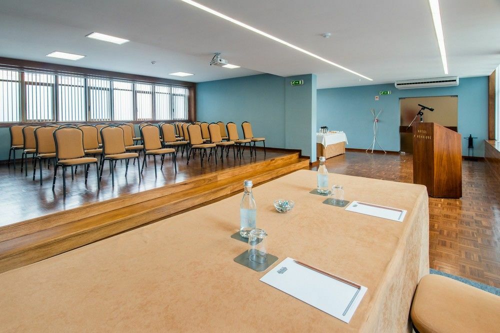 Hotel Dom Henrique - Downtown