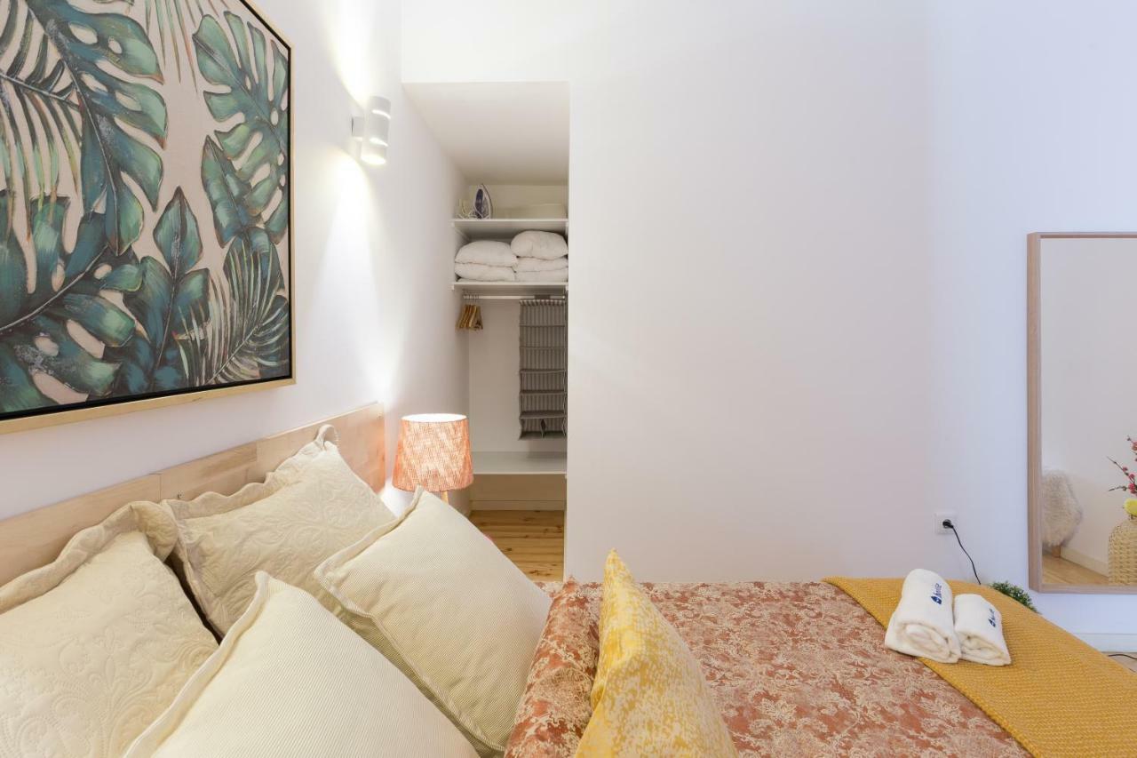Apartment Spacious Bright Flat With Terrace By Host Wise *