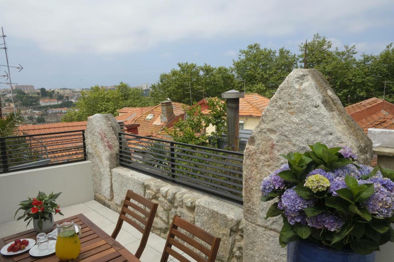 Oporto Wall Apartments