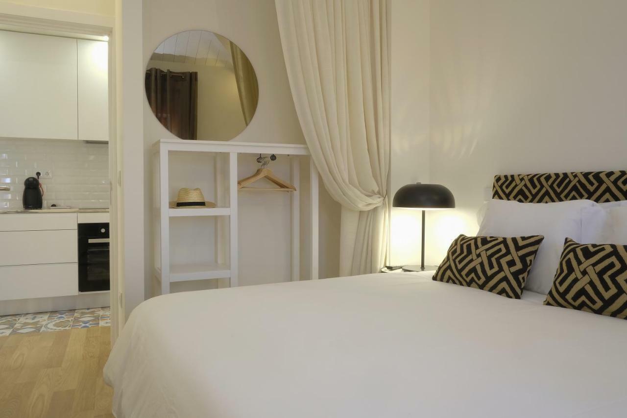 Oporto Wall Apartments Apartment