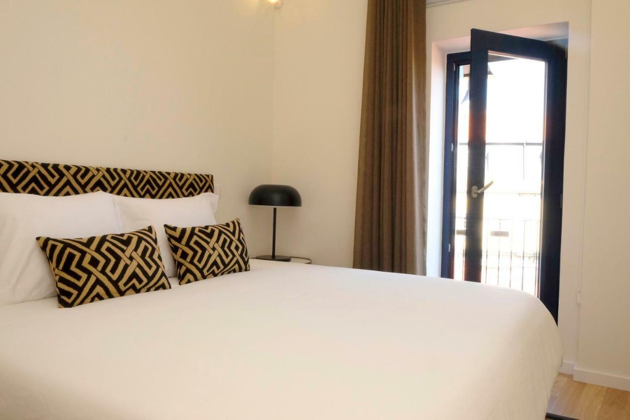 Oporto Wall Apartments *