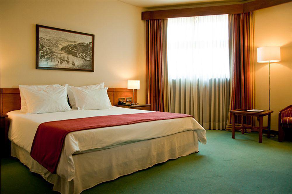 Hotel Dom Henrique - Downtown