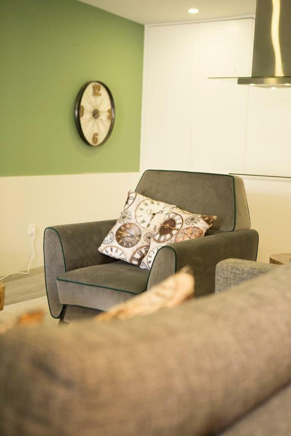 Apartment Ohh - Campanha Flat-near The Railway Station And Metro